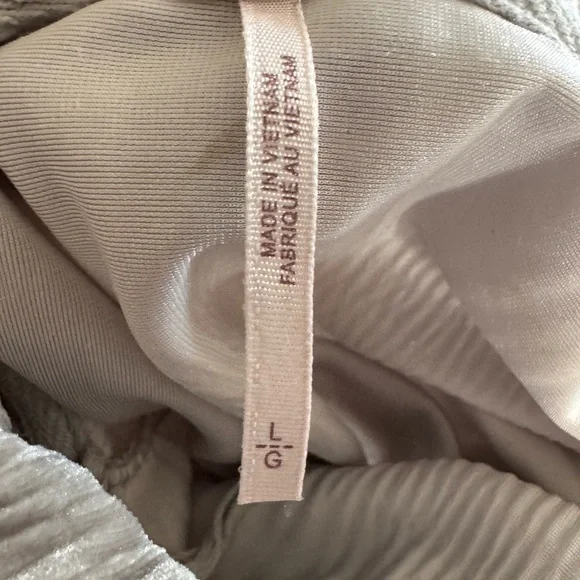 Free People Beige Button Down Shirt- Oversized Size L - Picture 6 of 6